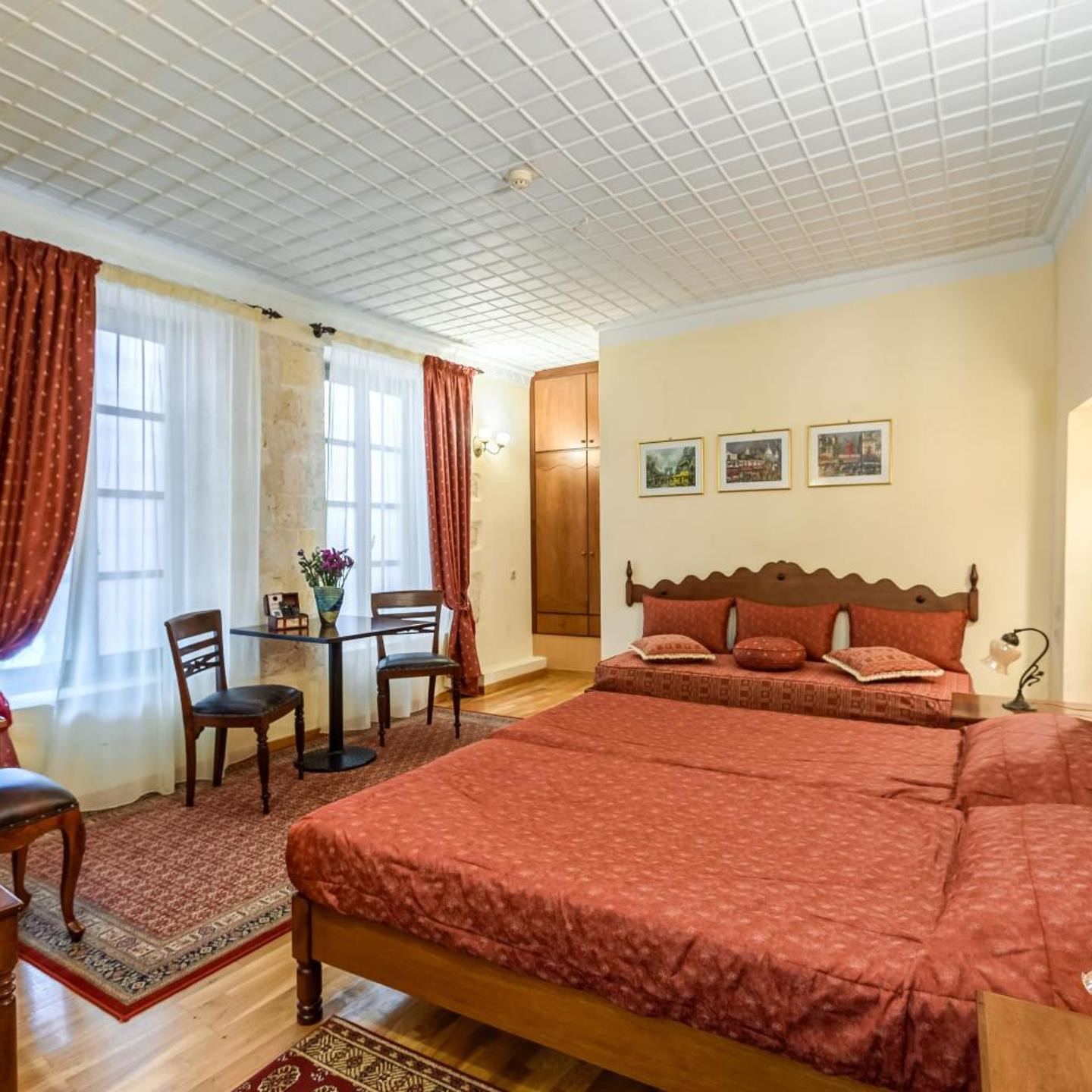 Belmondo Hotel