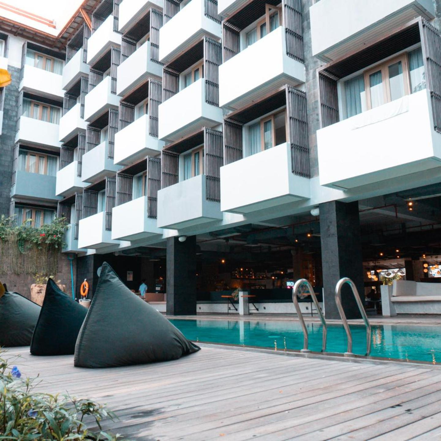 IKOSHAROLD Suites Seminyak