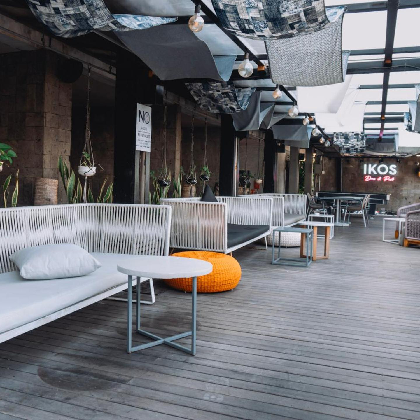 IKOSHAROLD Suites Seminyak