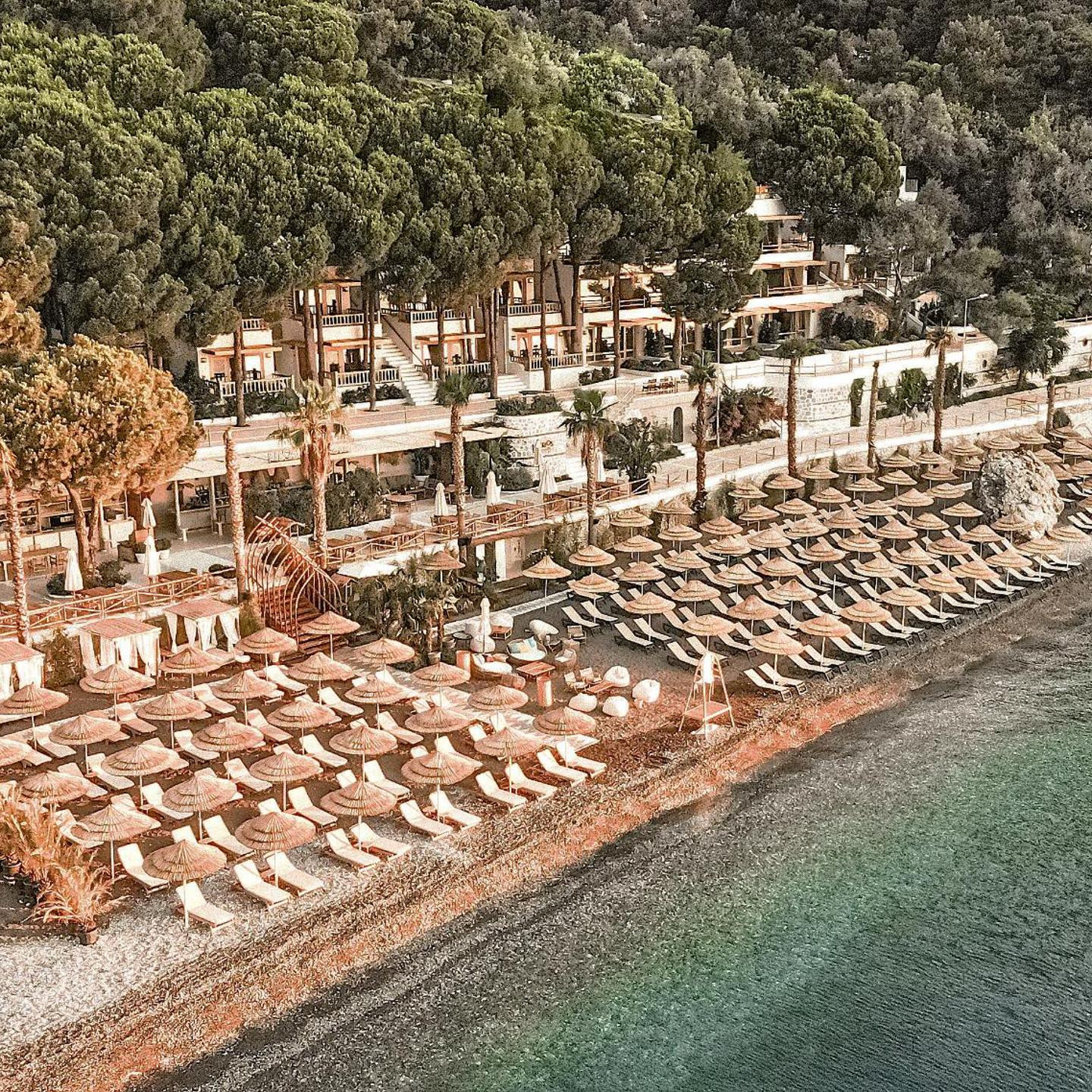 Perios Beach House - Adults Only