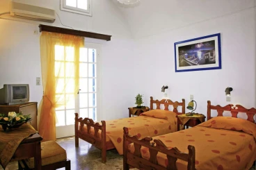 Artemis Hotel