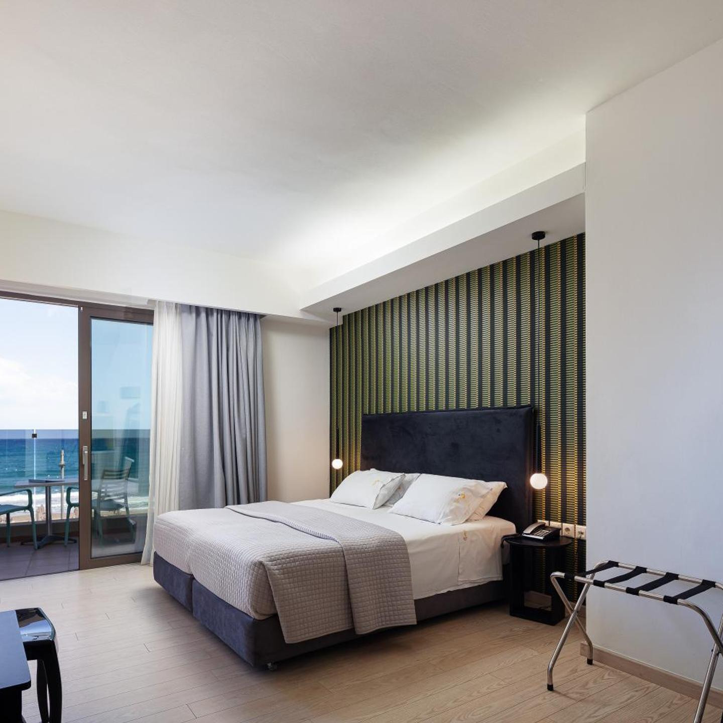 Steris Elegant Beach Hotel & Apartments