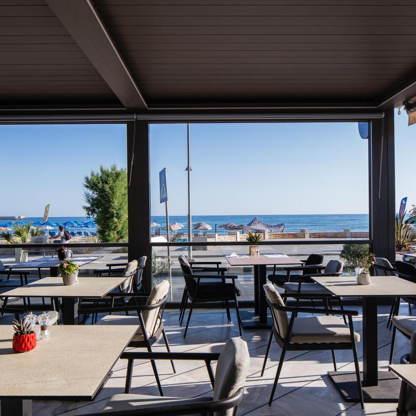 Steris Elegant Beach Hotel & Apartments