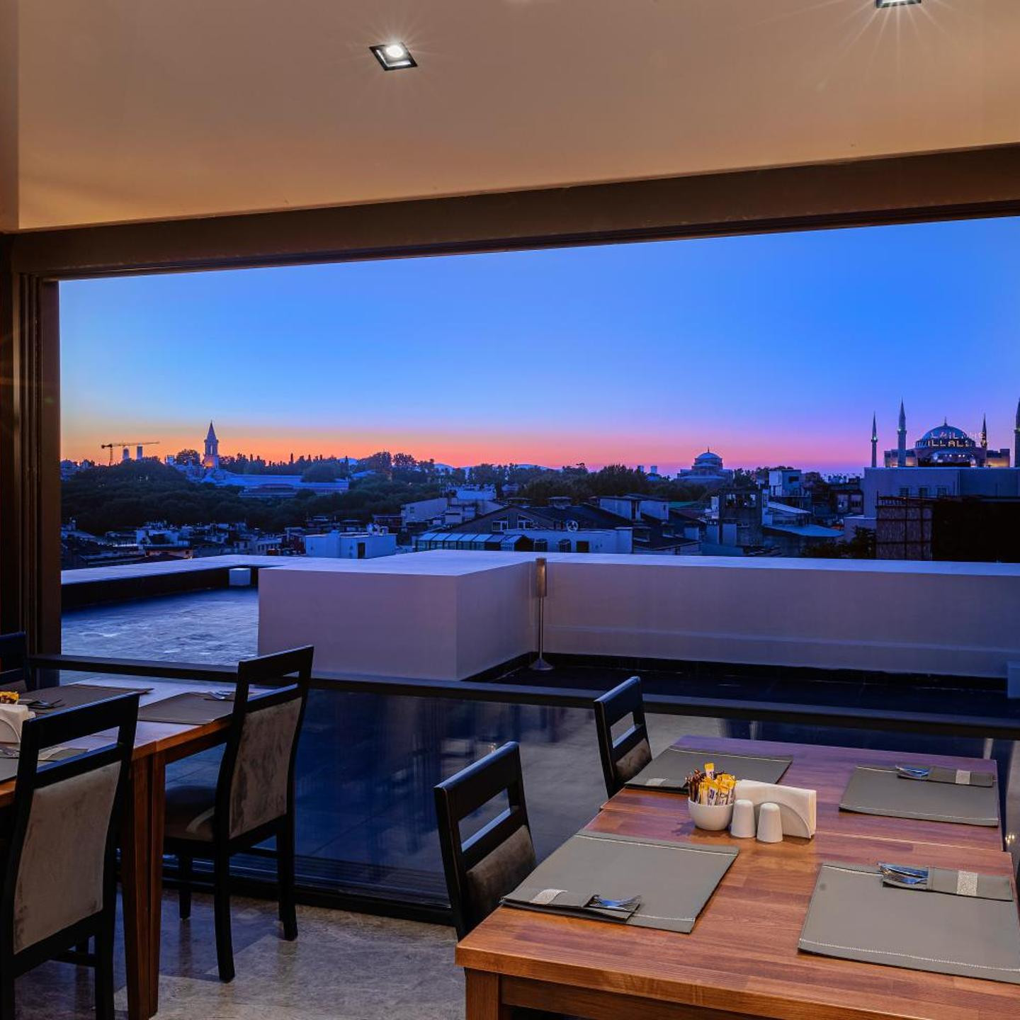 Demiray Hotel Old City