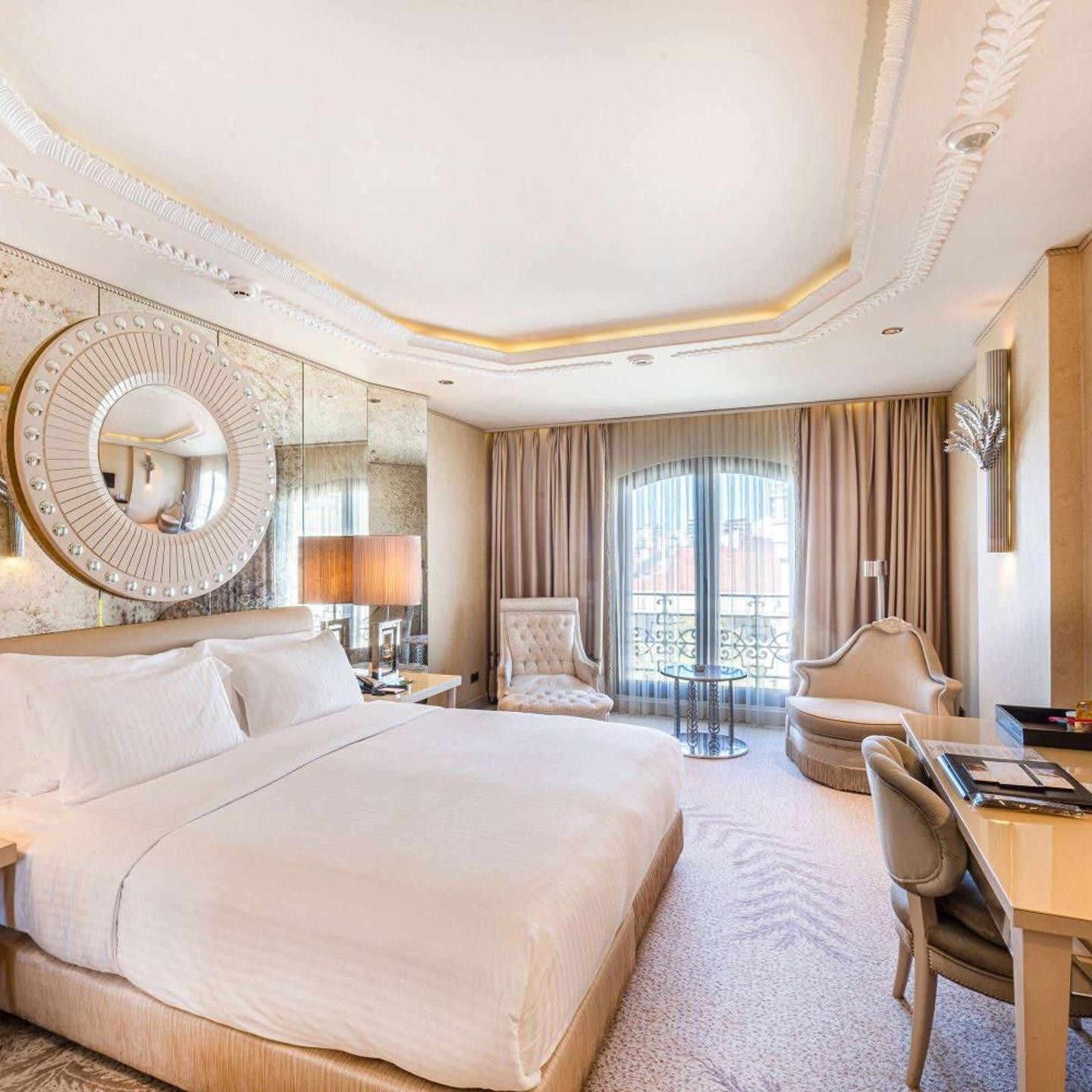 Wyndham Grand Istanbul Kalamis Marina Hotel