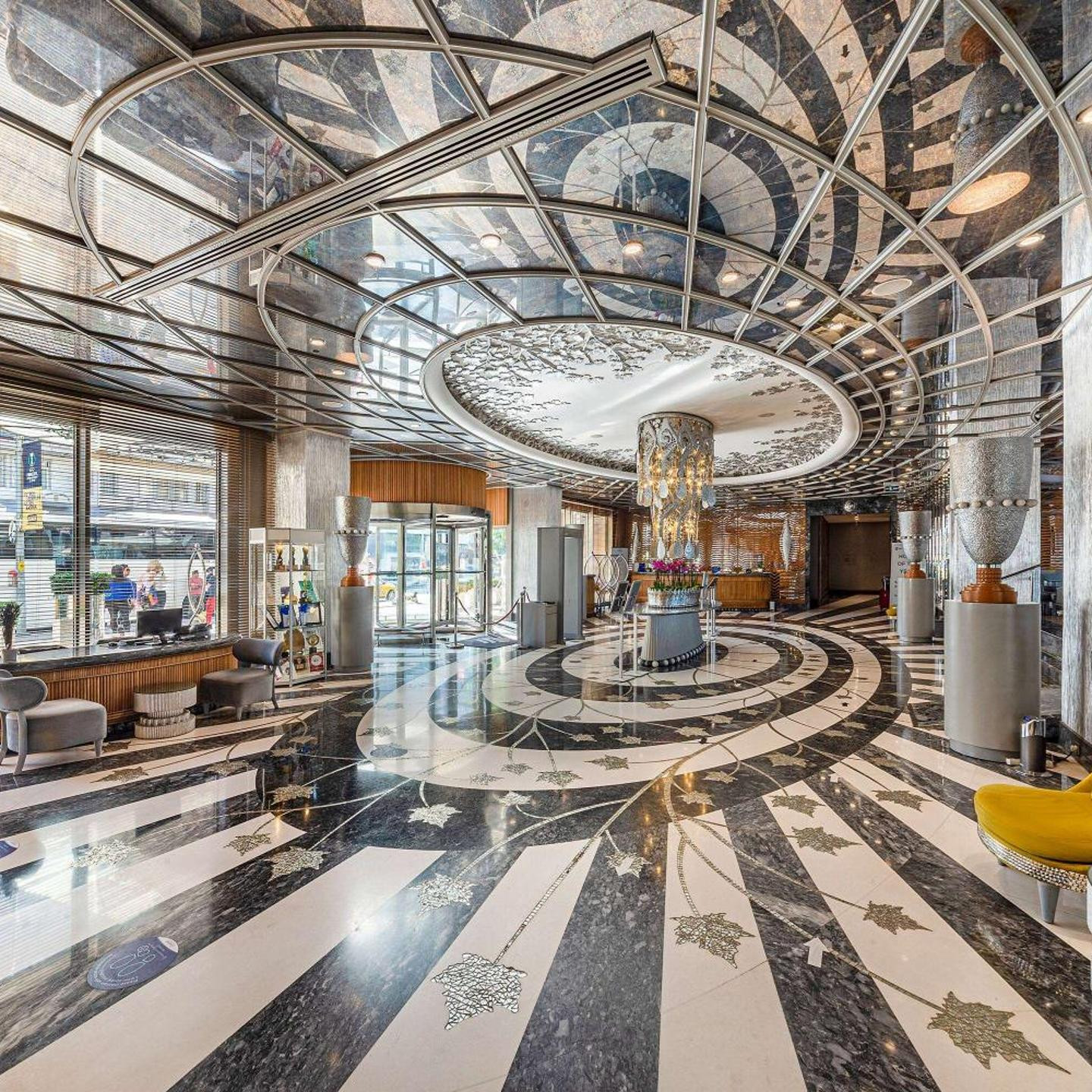 Wyndham Grand Istanbul Kalamis Marina Hotel