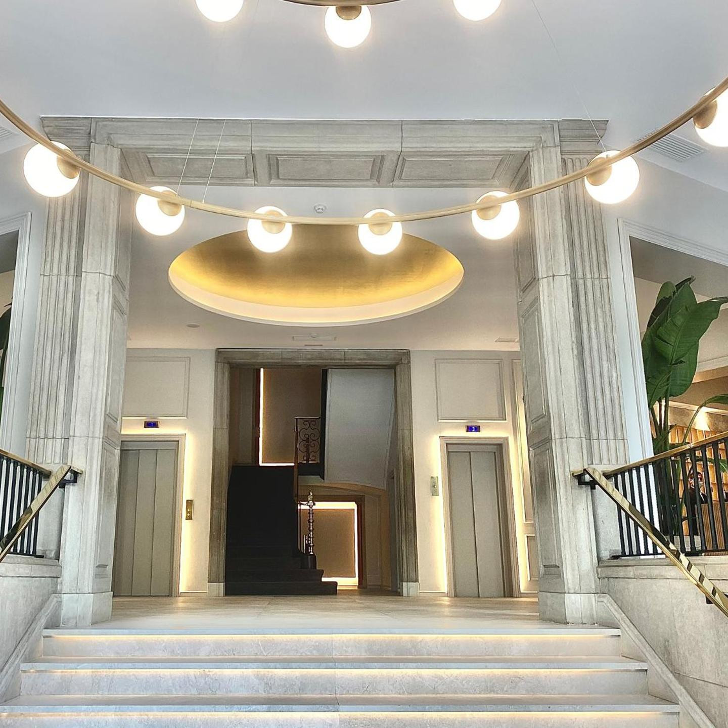 Lamaro Hotel