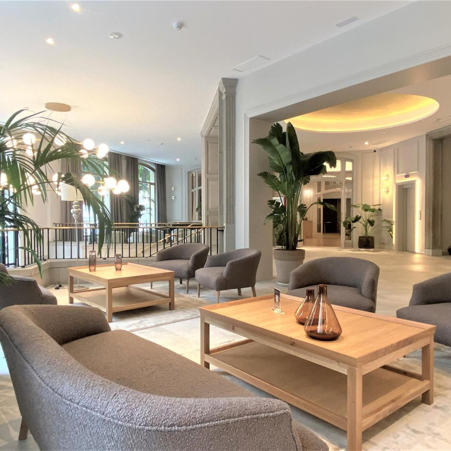 Lamaro Hotel
