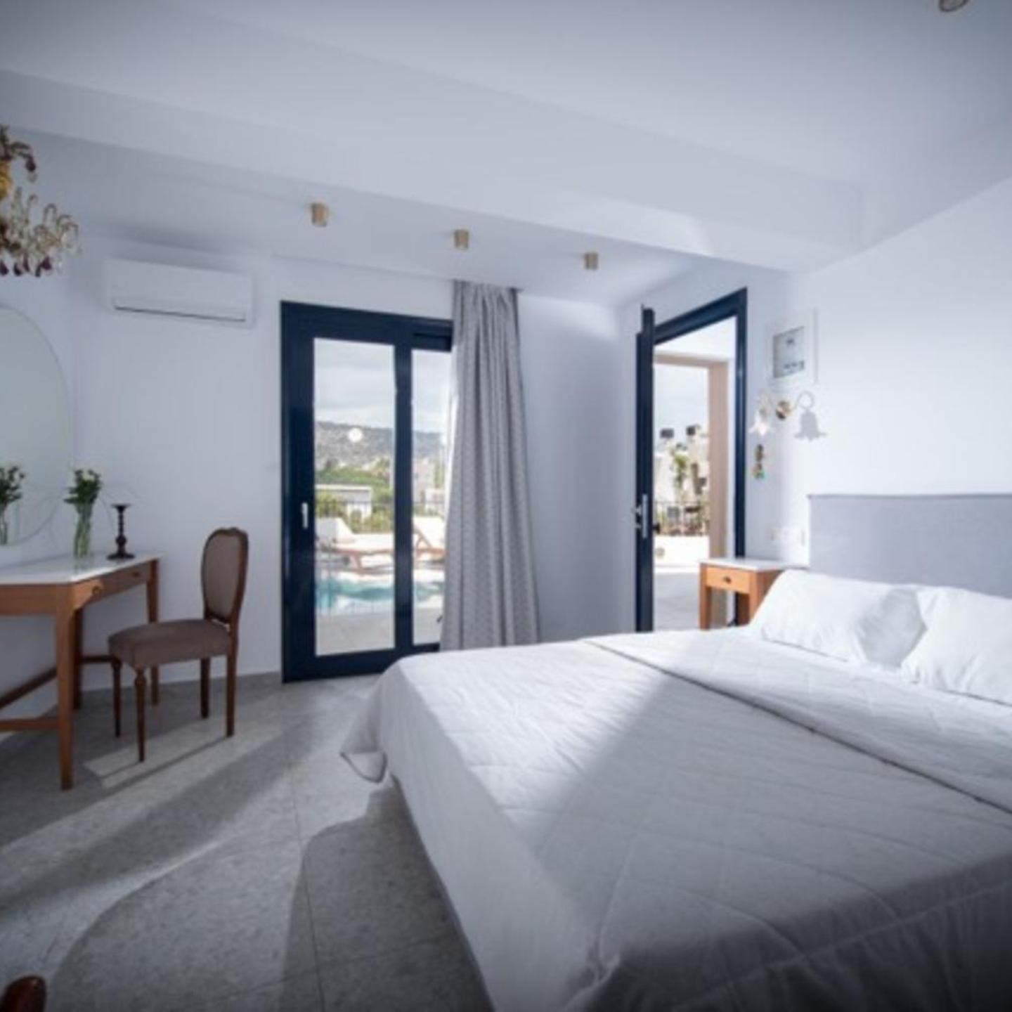 Nami Hotel & Suites