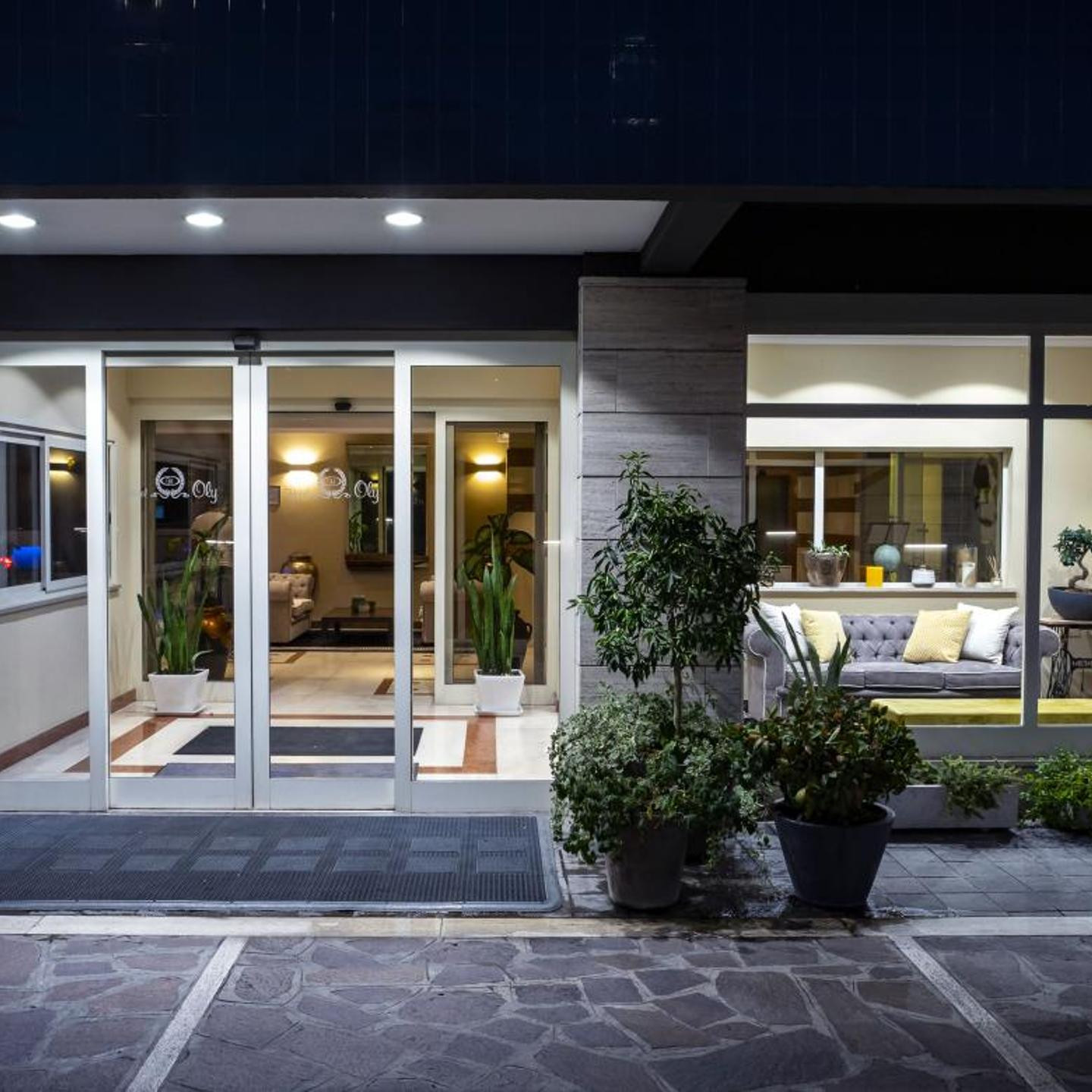 BV Hotel Oly