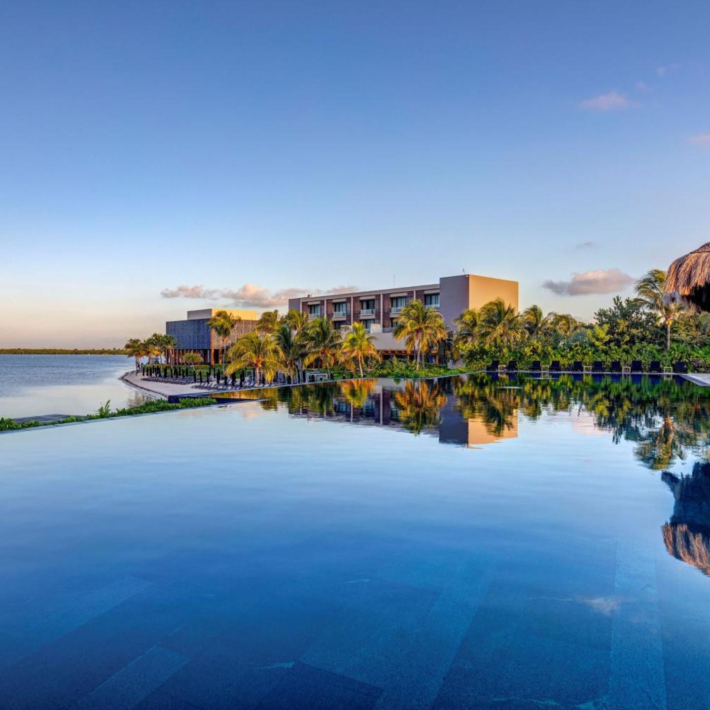 NIZUC Resort & Spa