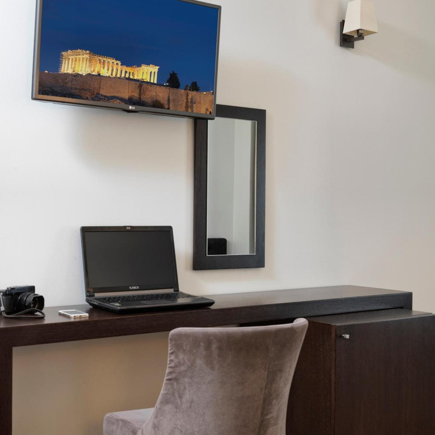 Acropolis Hill Hotel