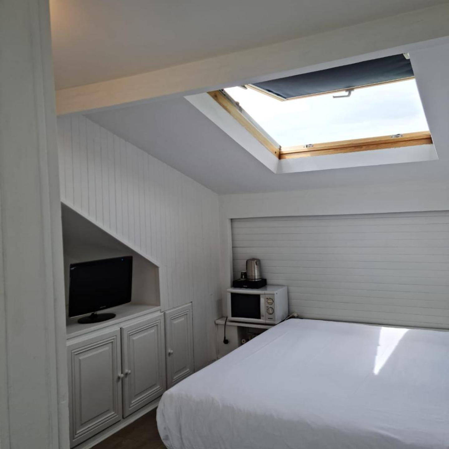 Panam Hotel PARIS GAMBETTA- Place Gambetta-Mairie du 20 emme