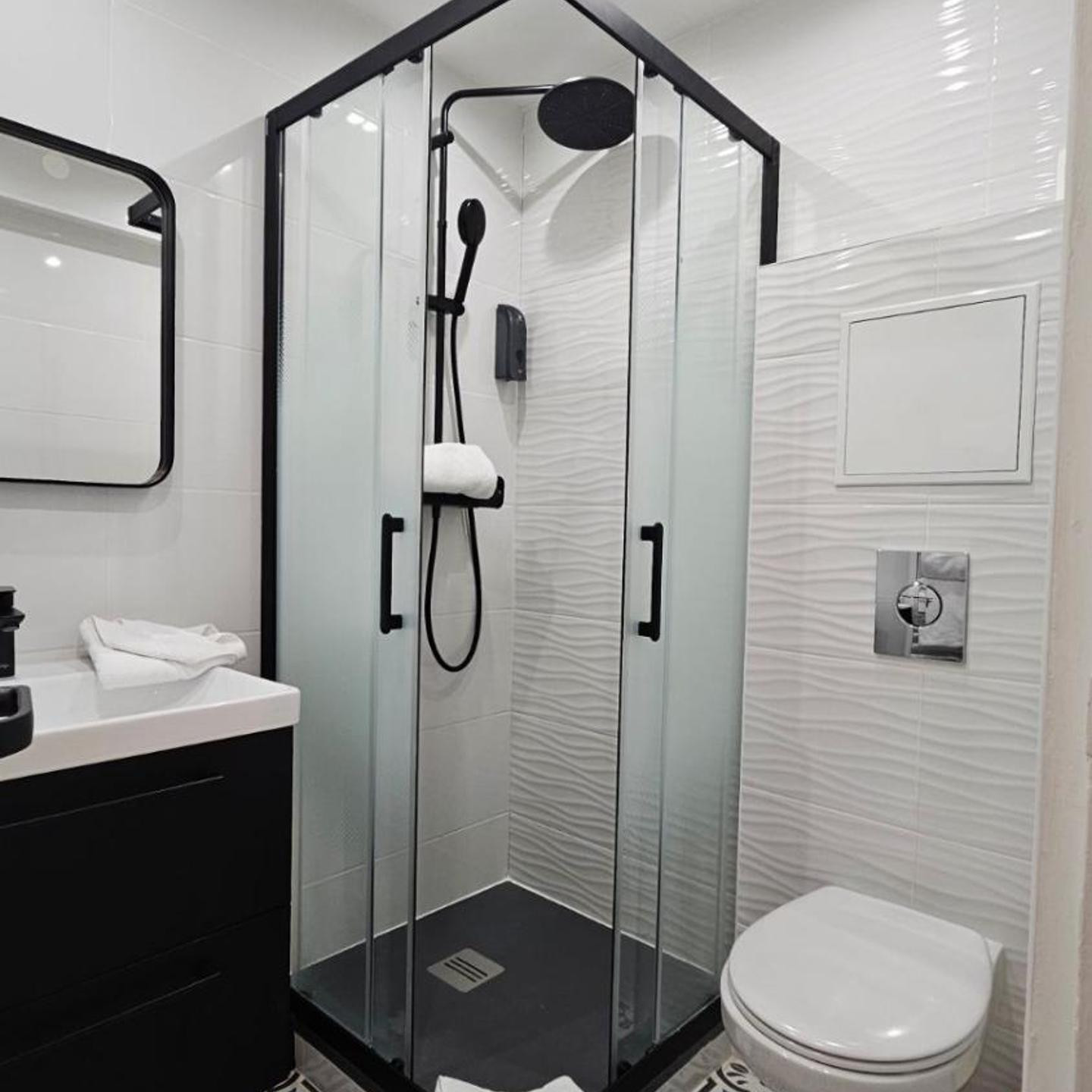 Panam Hotel PARIS GAMBETTA- Place Gambetta-Mairie du 20 emme