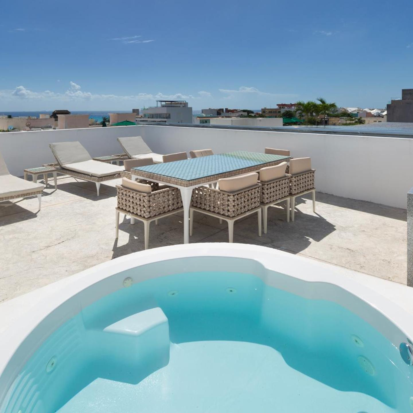 Antera Hotel & Residences