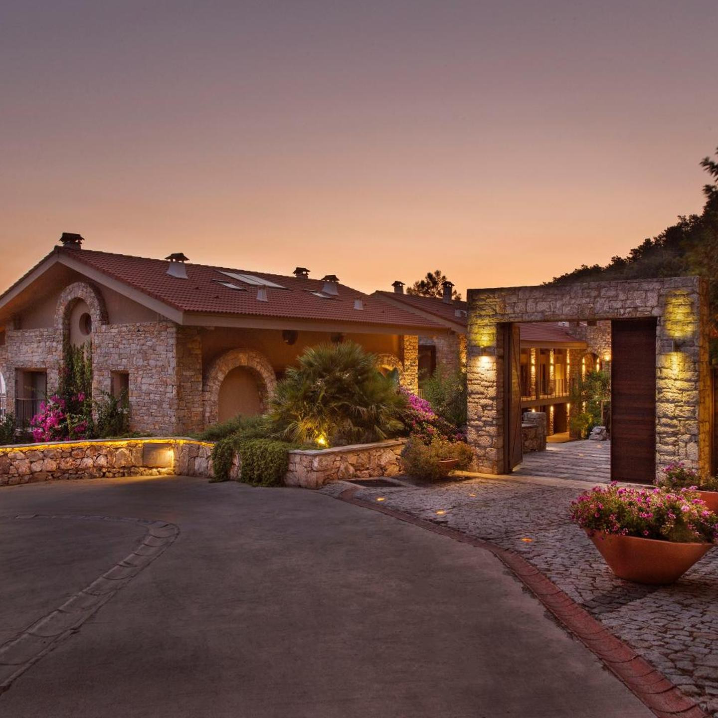 Marti Hemithea Hotel