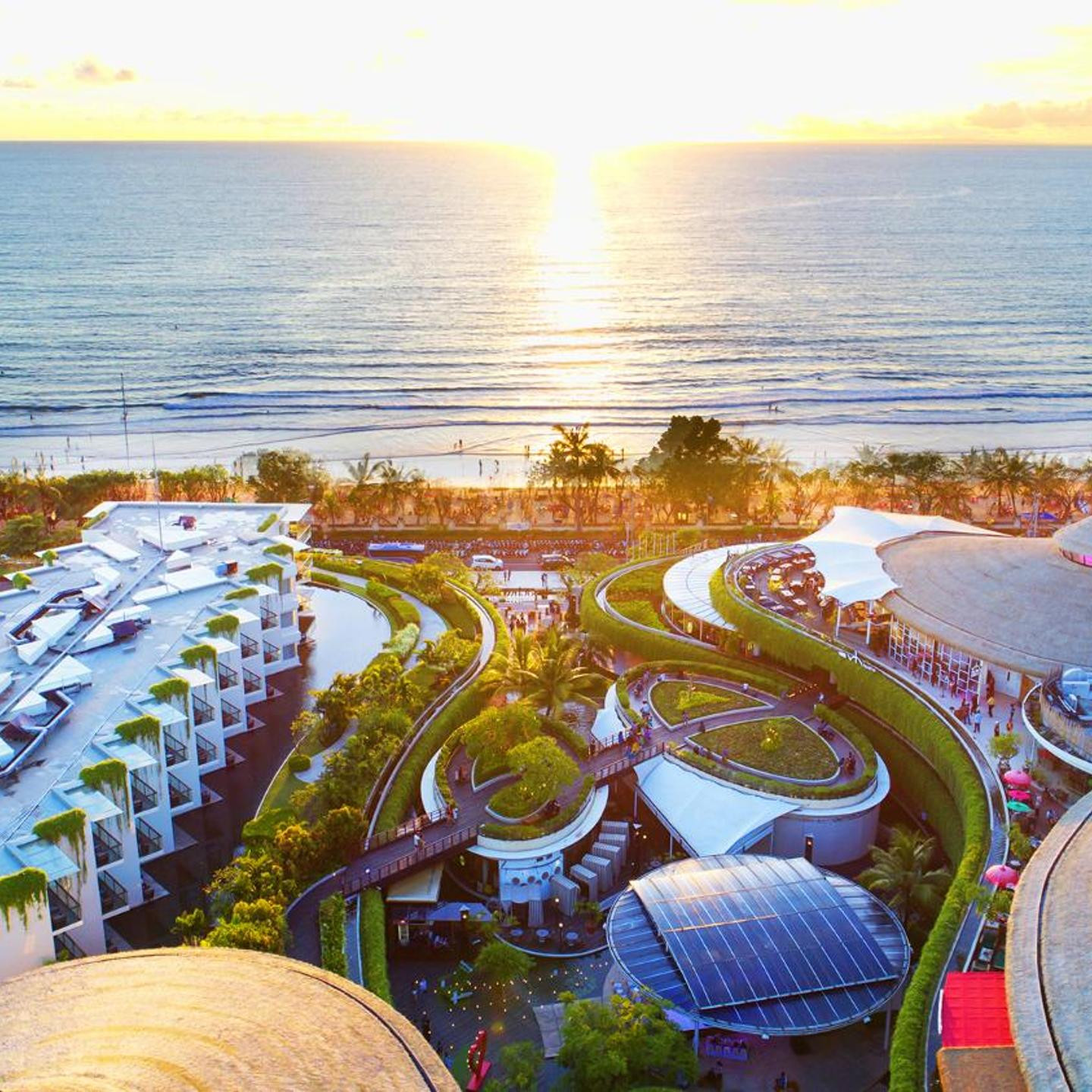 YELLO Hotel Kuta Beachwalk Bali