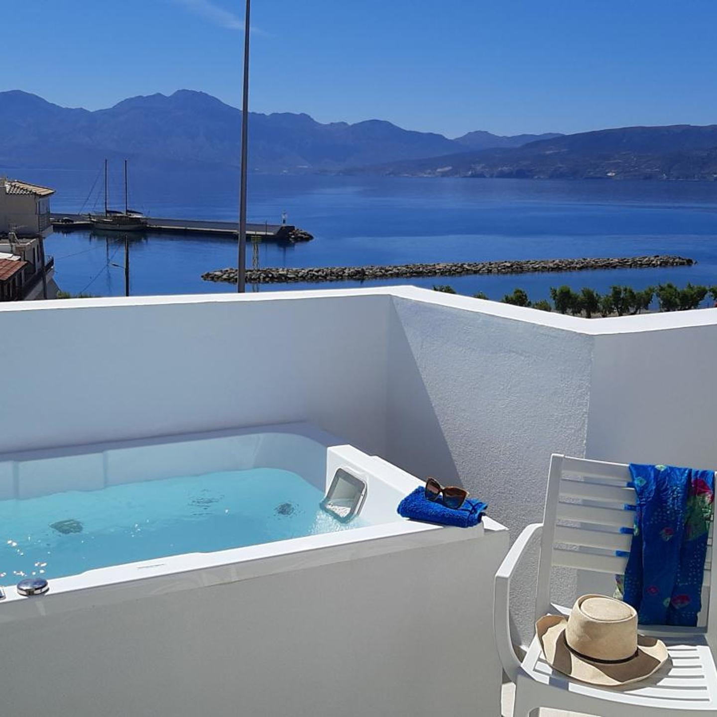 Naiades Marina Hotel