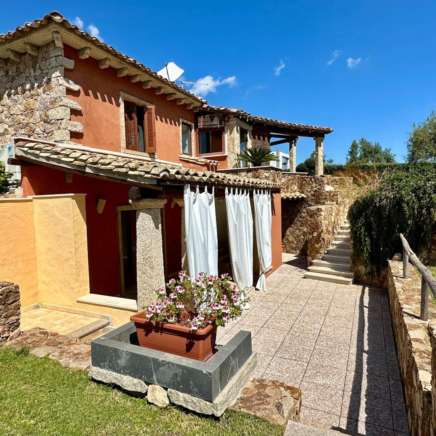 Villa Zippiri Is Molas Pula