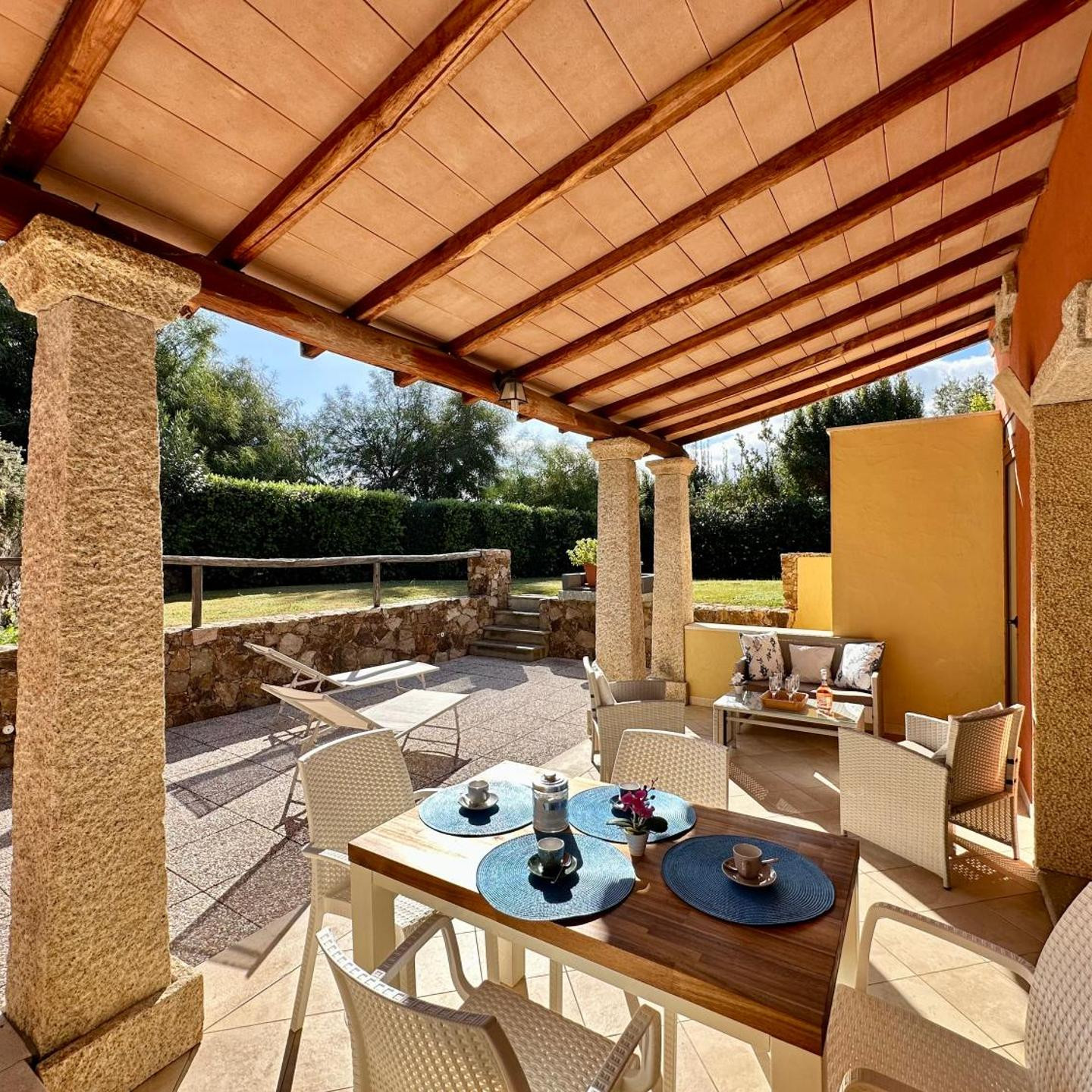 Villa Zippiri Is Molas Pula