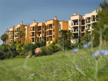 Ona Las Lomas Village