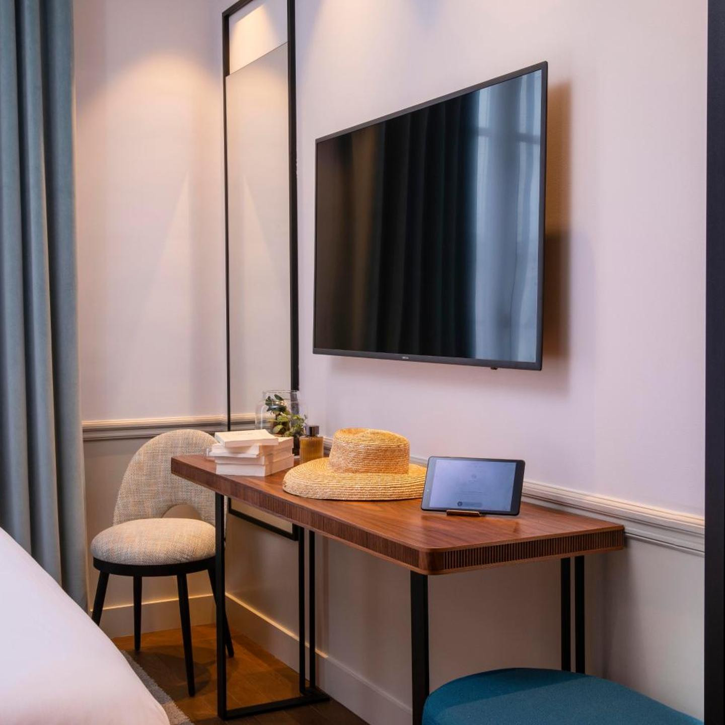 Victoria Palace Hotel