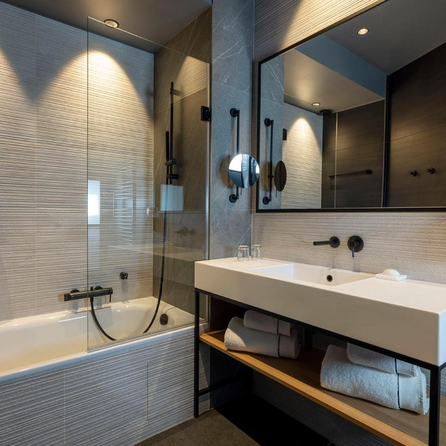 Victoria Palace Hotel