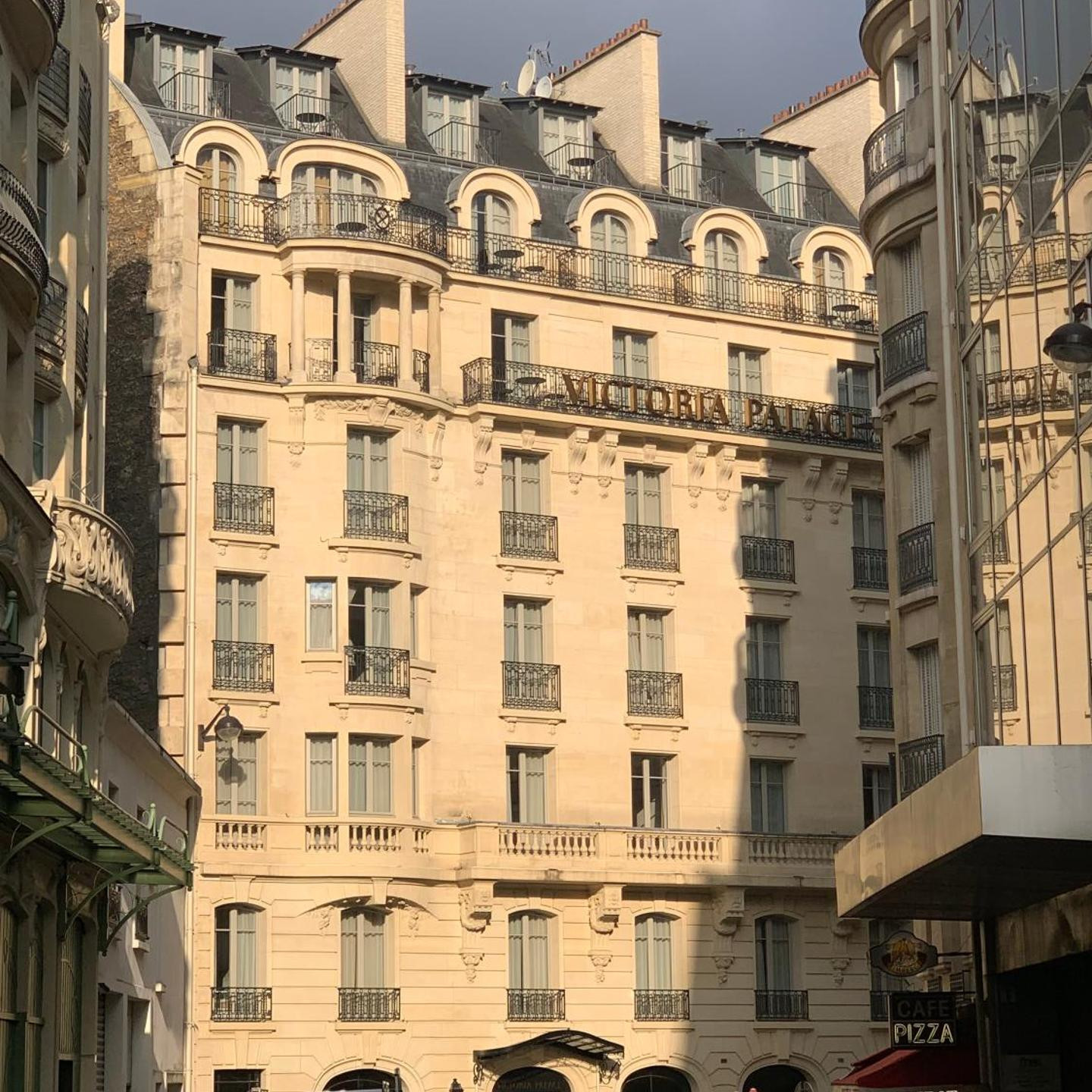 Victoria Palace Hotel