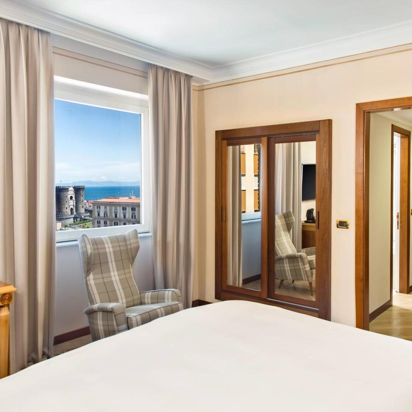 Renaissance Naples Hotel Mediterraneo