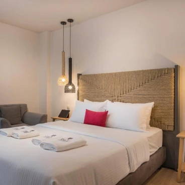 Trianon Luxury Apartments & Suites