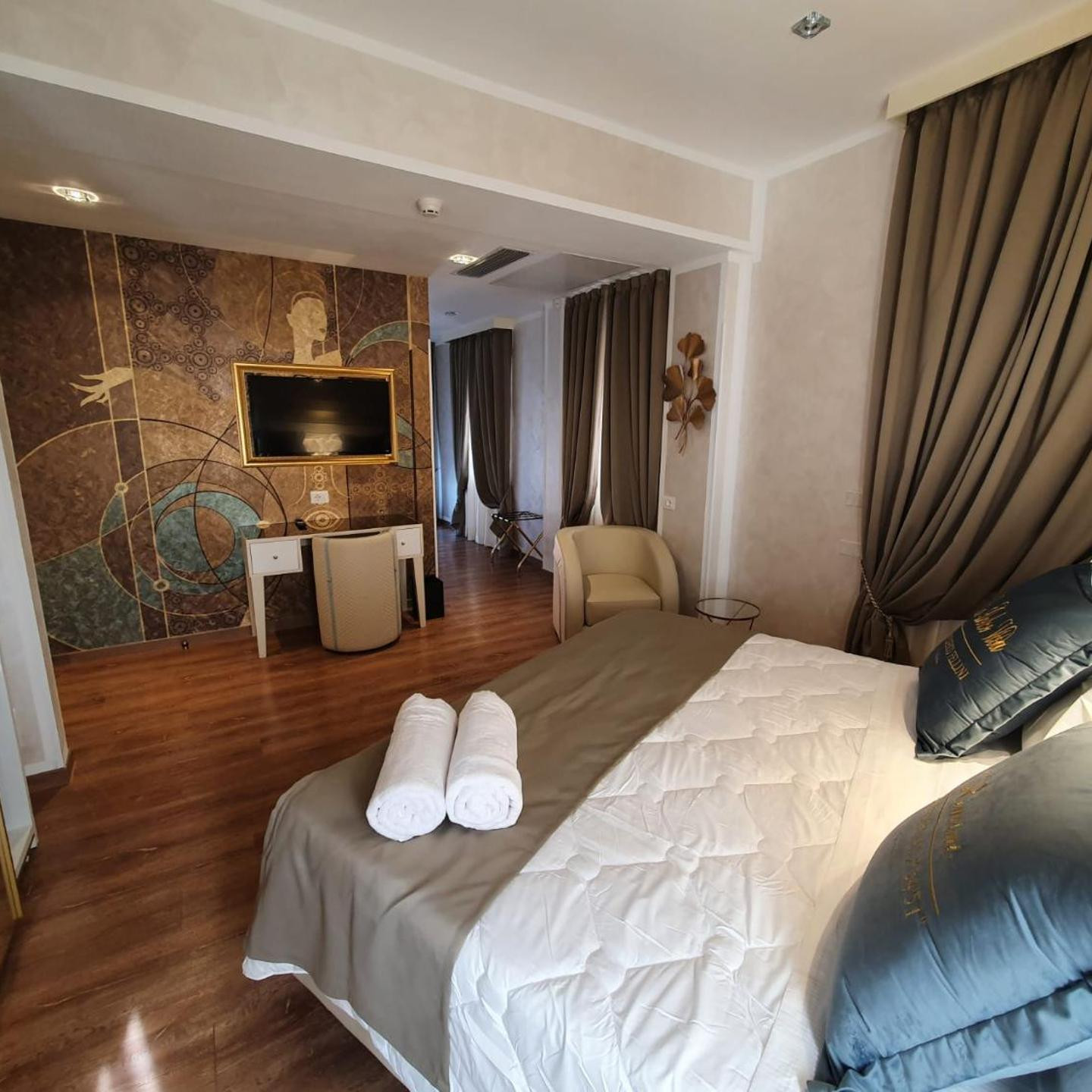 Amsterdam Suite Hotel & SPA