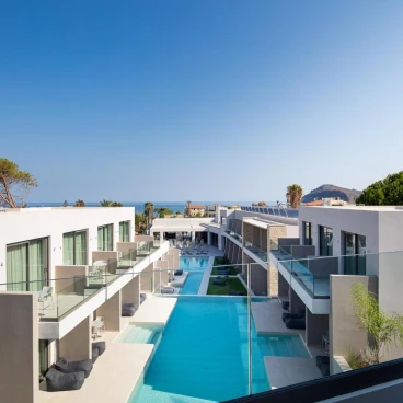 Phos Hotel Adults Only