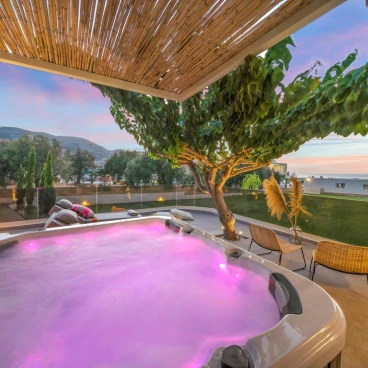 Notos Heights Hotel & Suites