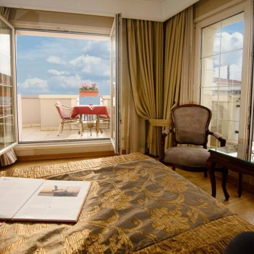 Recital Hotel