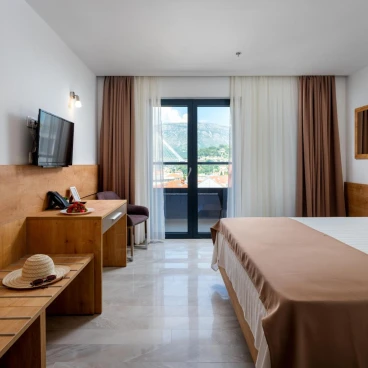 D-Elegant Hotel