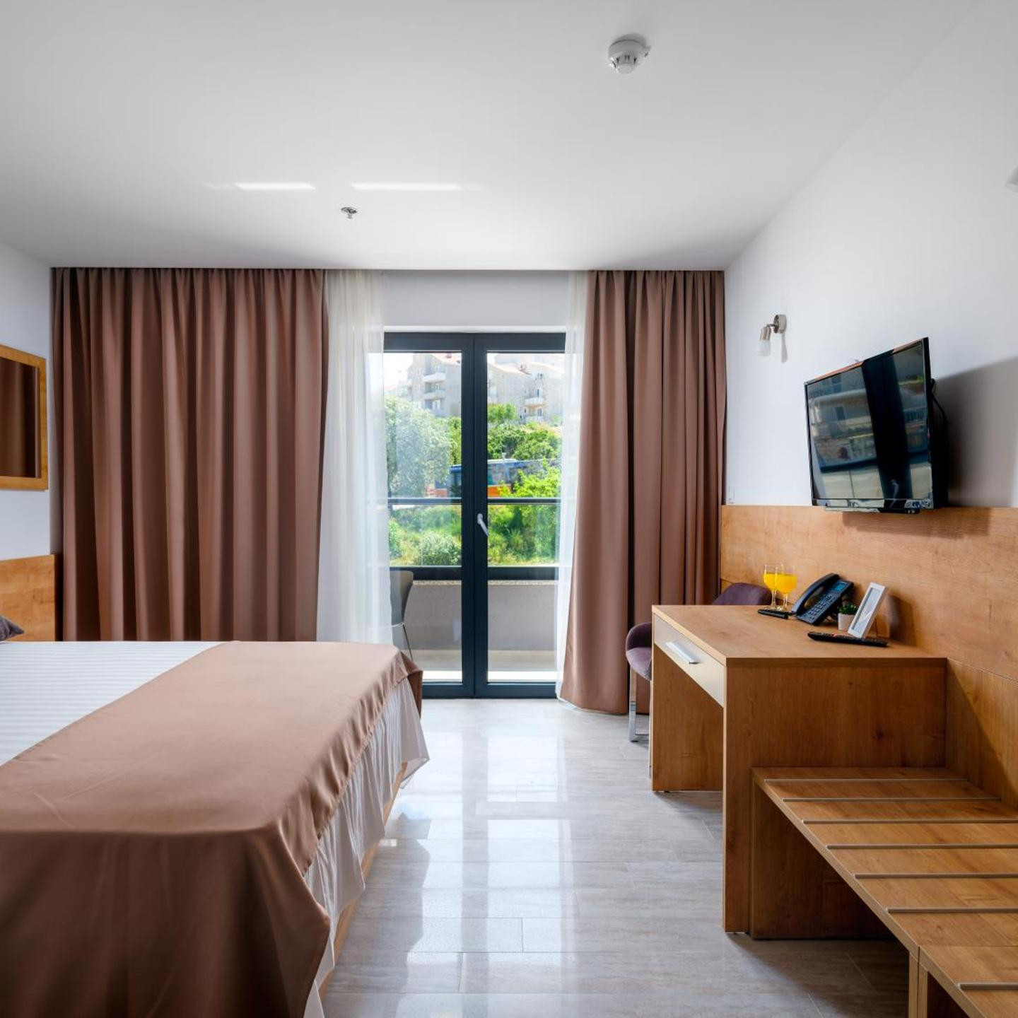 D-Elegant Hotel