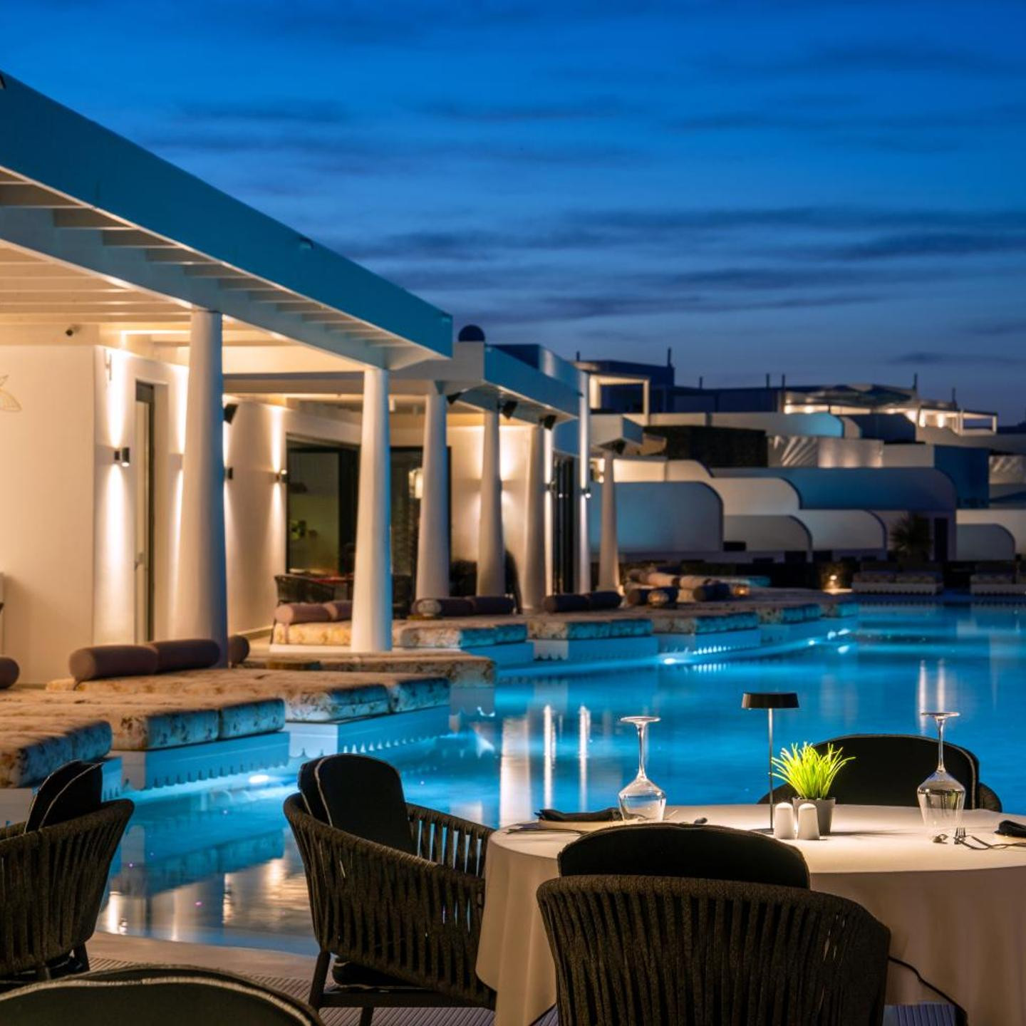 Cresanto Luxury Suites