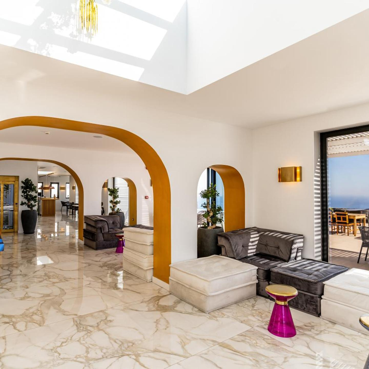 Cresanto Luxury Suites