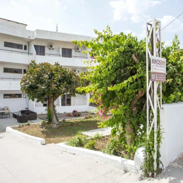 Nikos BnB
