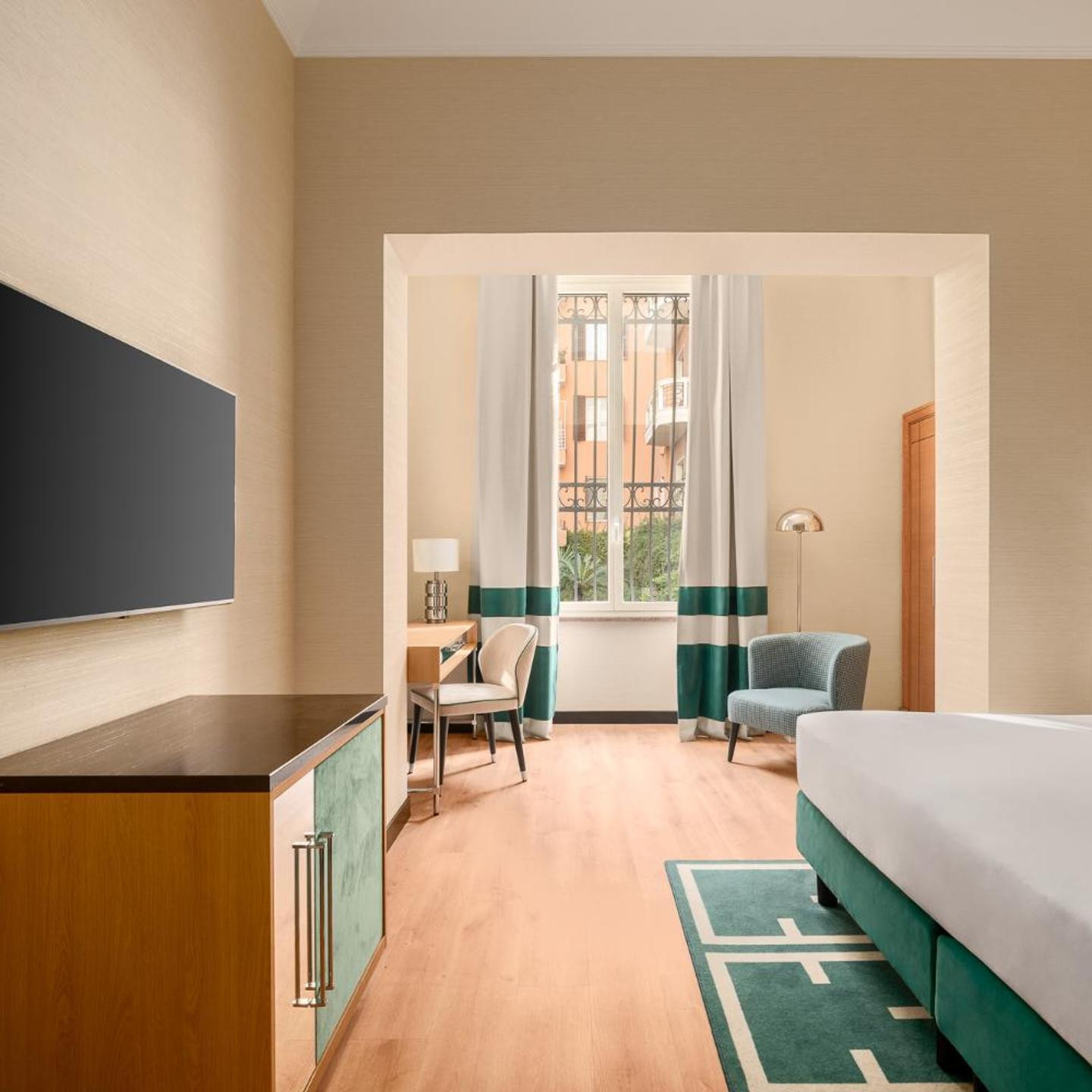 Mia Room Mate Collection