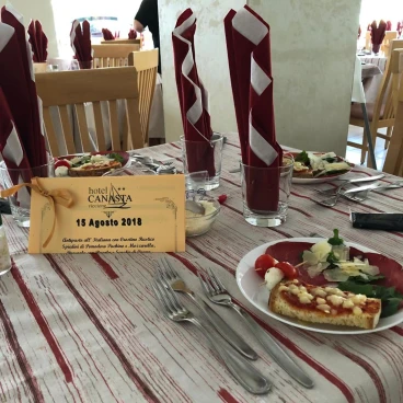 Hotel Canasta
