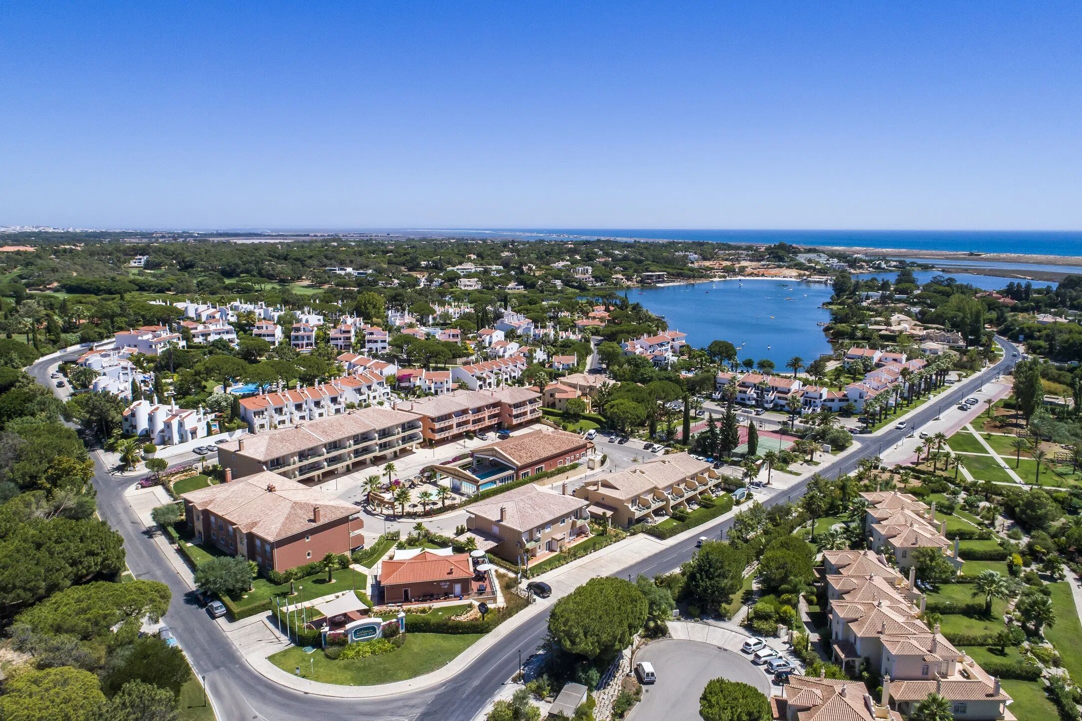 Lakeside Country Club