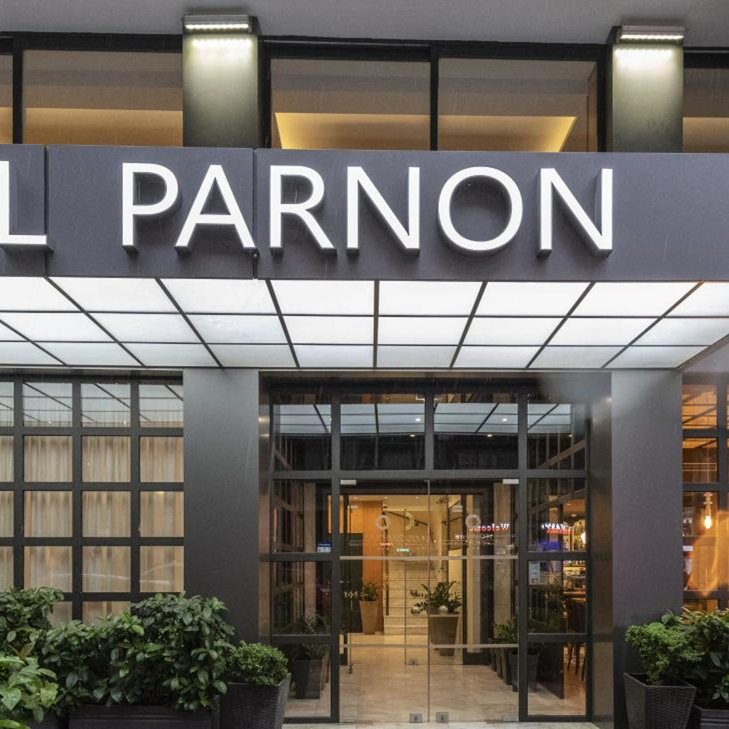 Parnon Hotel