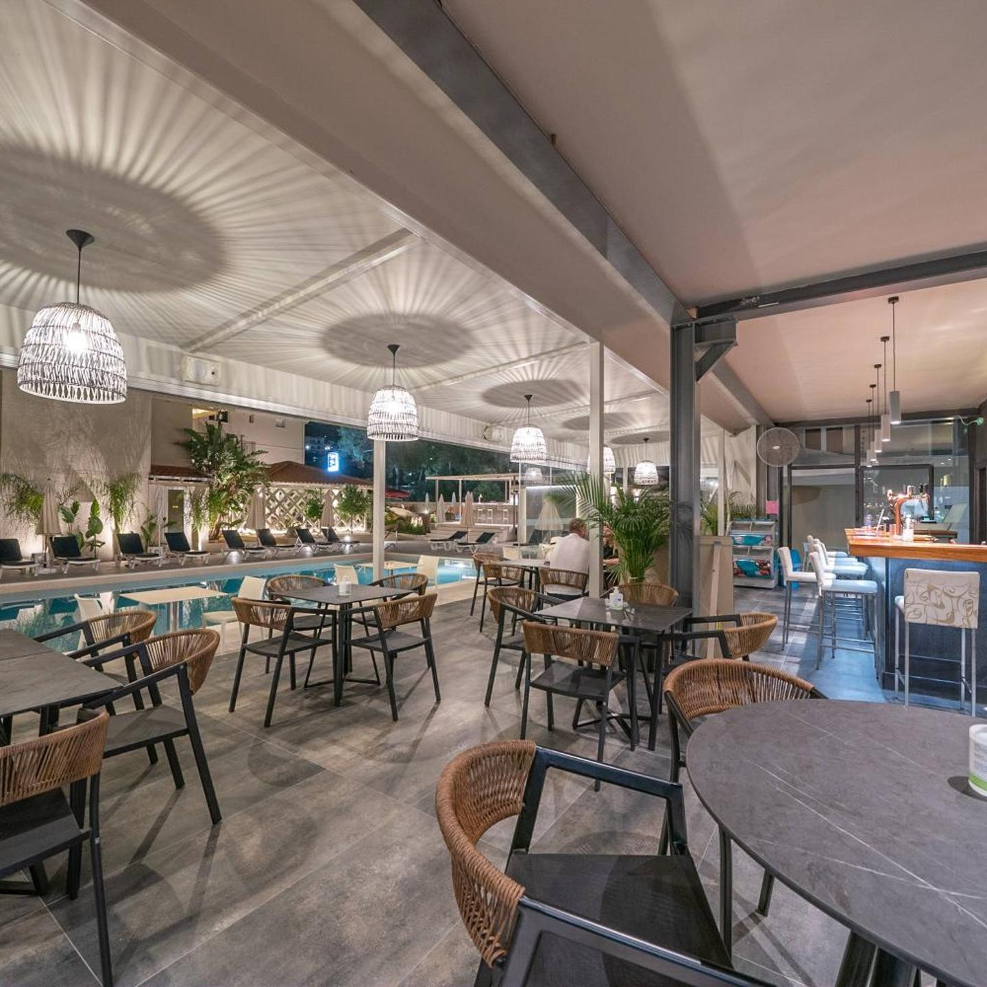 Makris Yialos Apartments