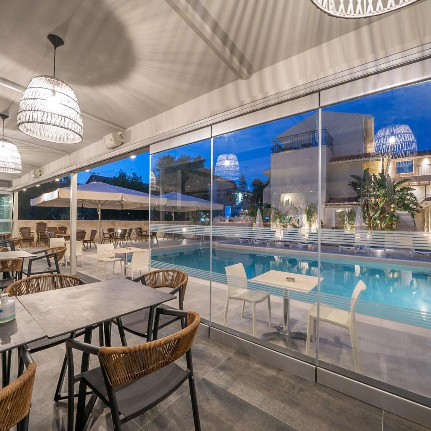 Makris Yialos Apartments