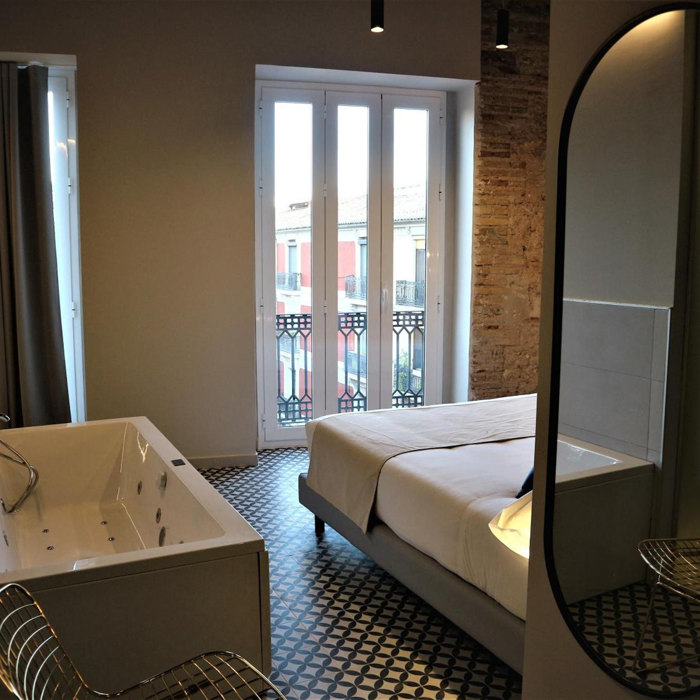 YOU & CO. Quart Boutique