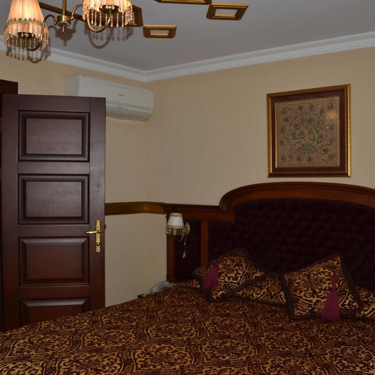 Aruna Boutique Hotel