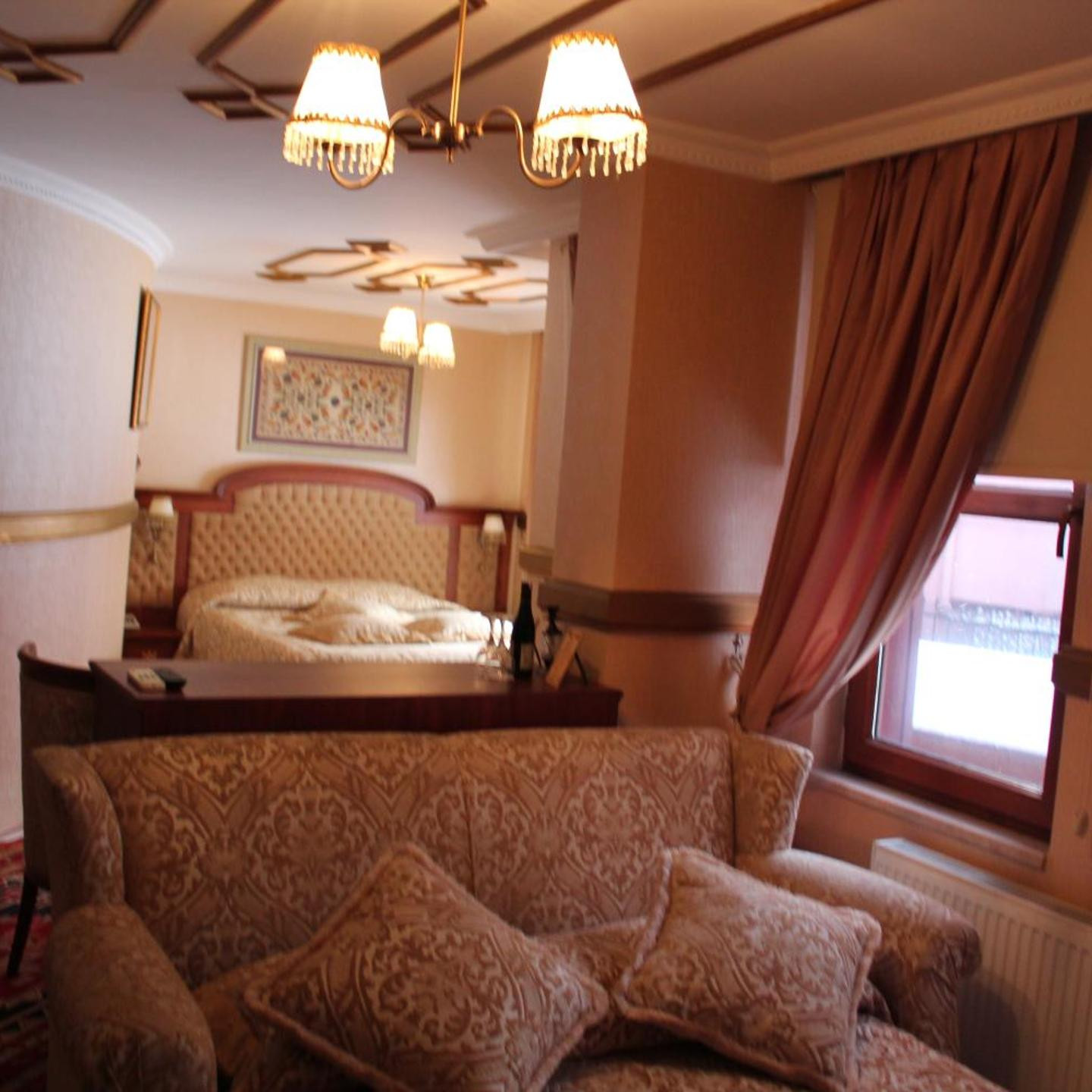 Aruna Boutique Hotel