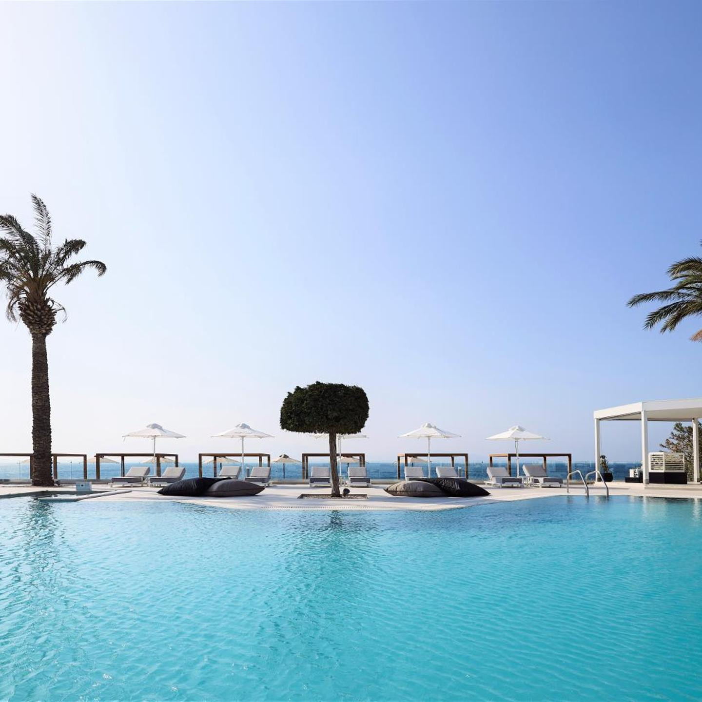 Dimitra Beach Hotel & Suites