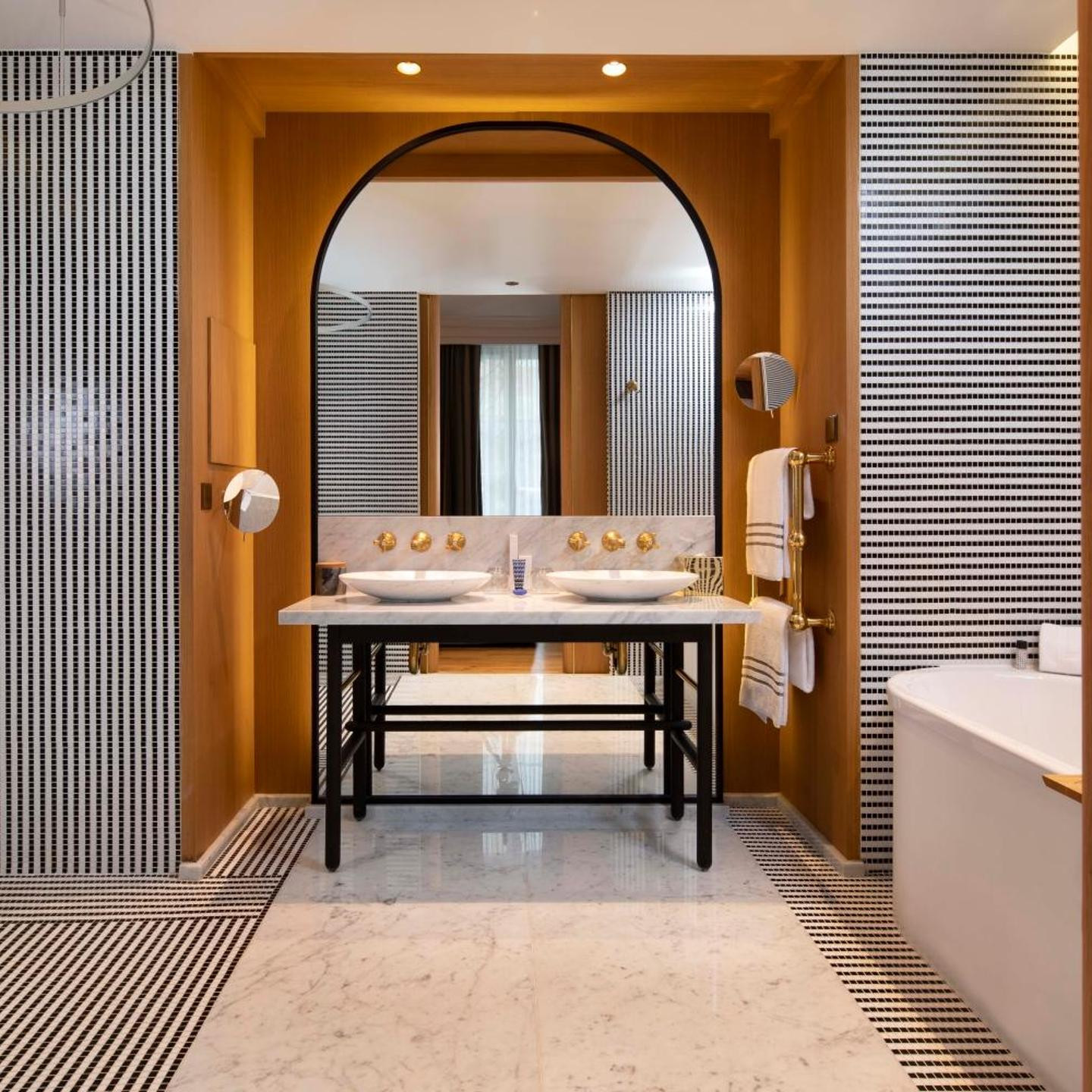 Hôtel Vernet Champs Elysées Paris